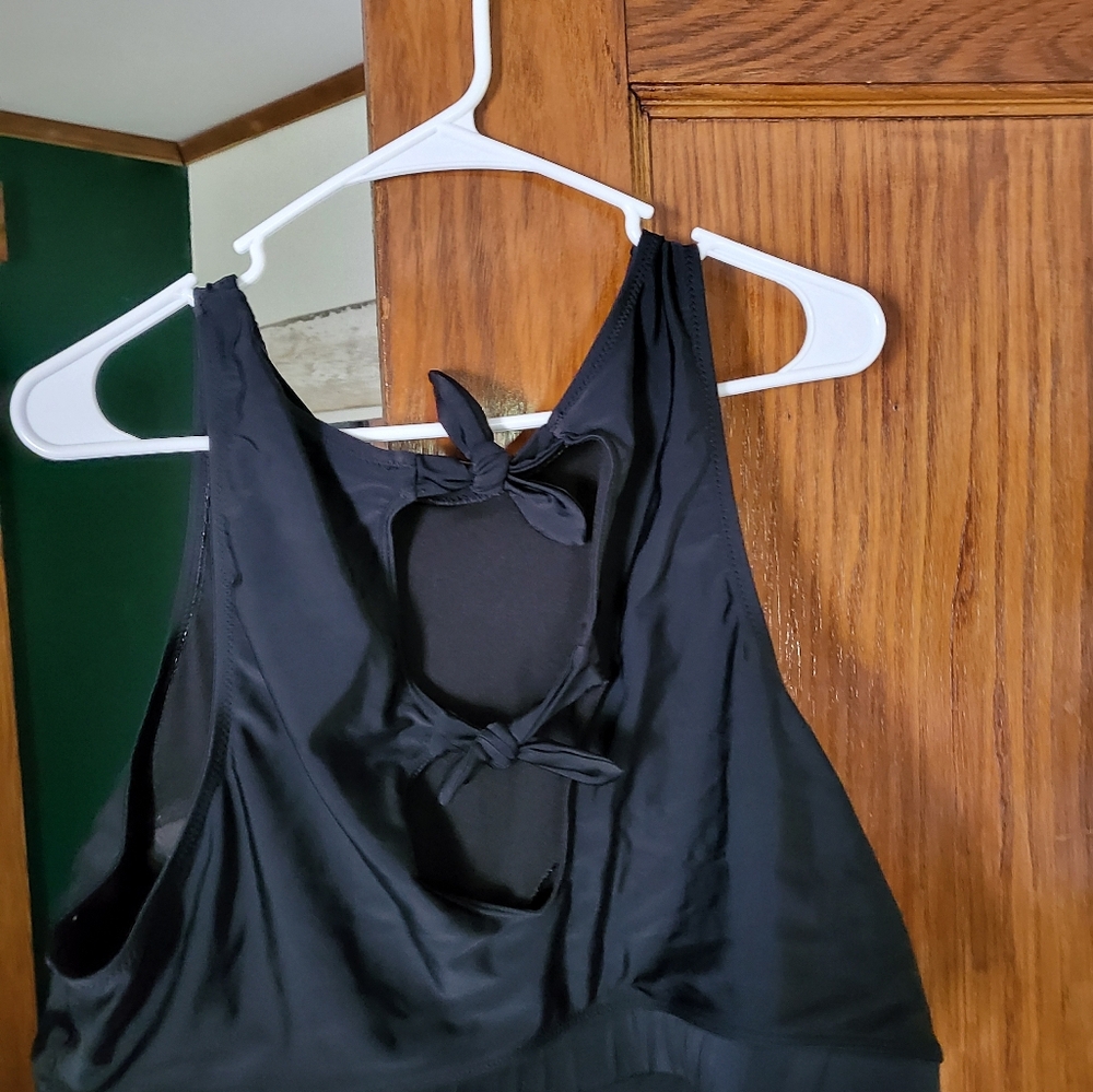 Old navy bikini top - Picture 2 of 2